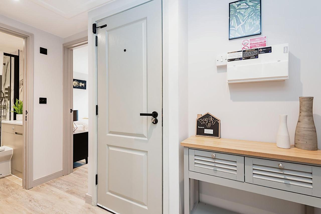 The Burton Penthouse By Fortuna Property Cheltenham Exteriör bild