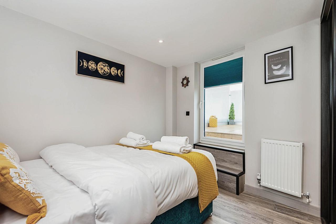 The Burton Penthouse By Fortuna Property Cheltenham Exteriör bild