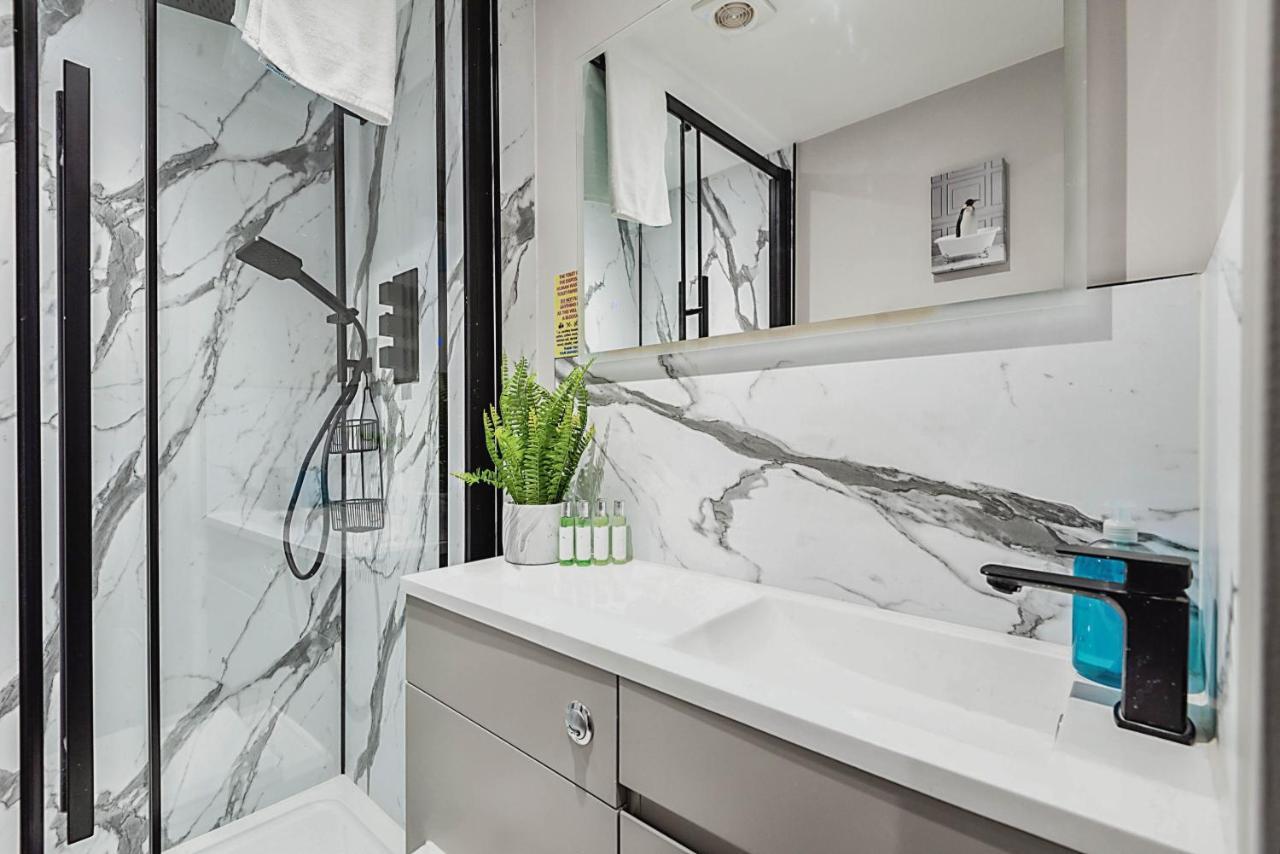 The Burton Penthouse By Fortuna Property Cheltenham Exteriör bild