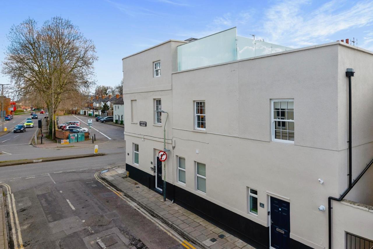 The Burton Penthouse By Fortuna Property Cheltenham Exteriör bild