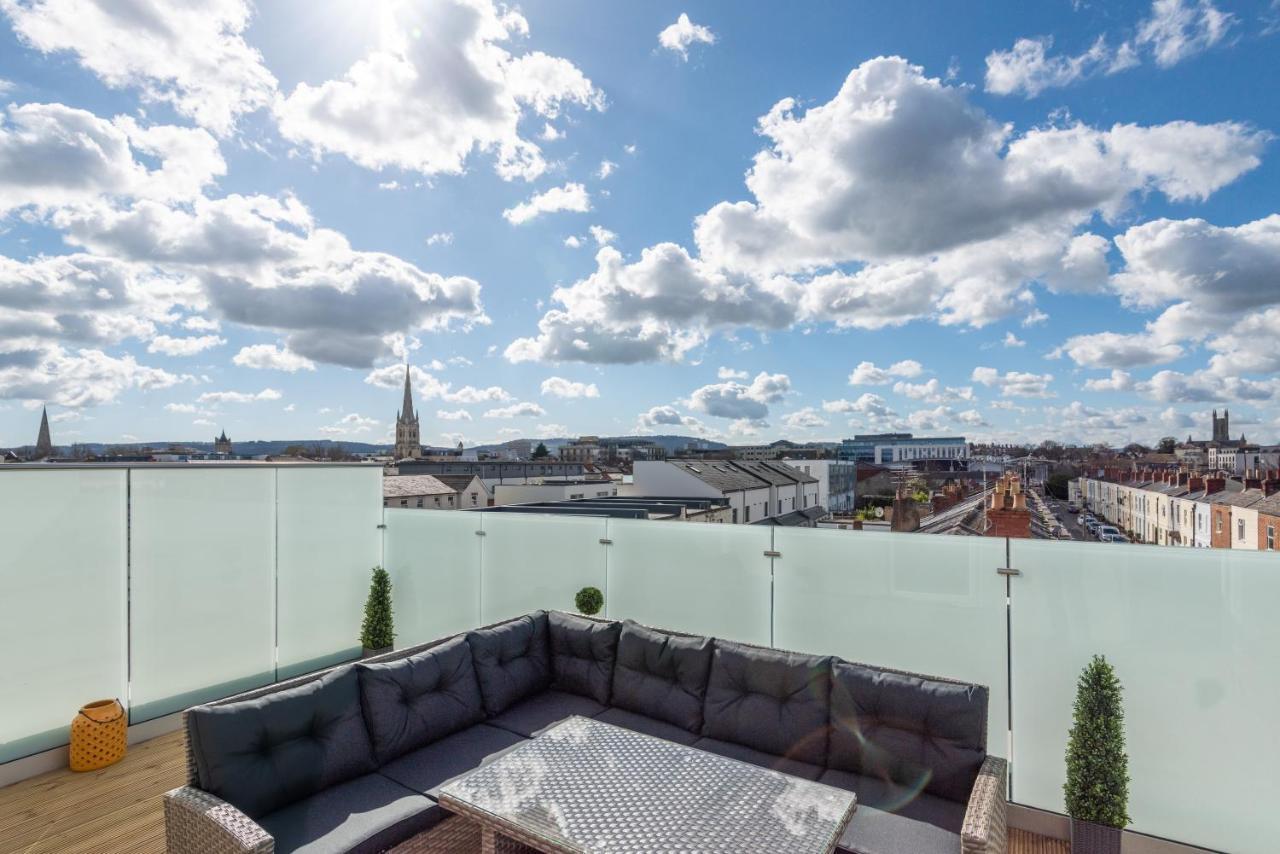 The Burton Penthouse By Fortuna Property Cheltenham Exteriör bild